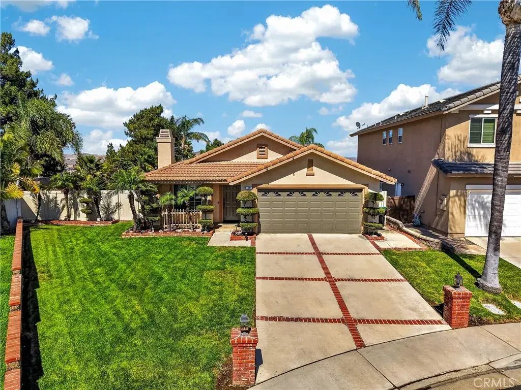 1389 Sonnet Hill, Corona