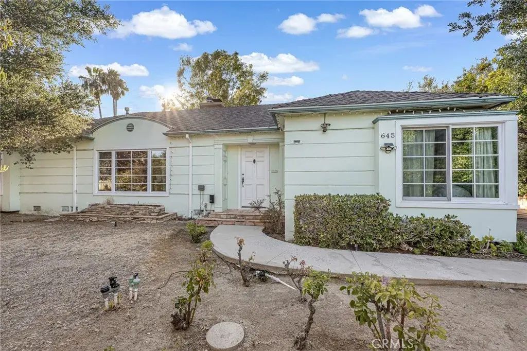 645 Woodbury, Glendale