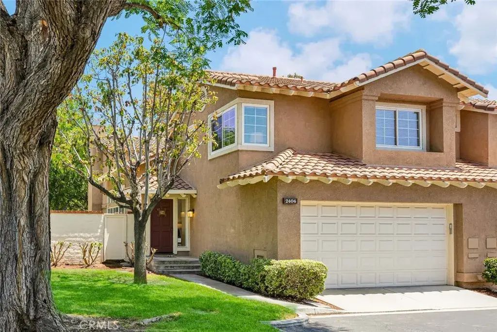 2404 Calle Andorra, Tustin