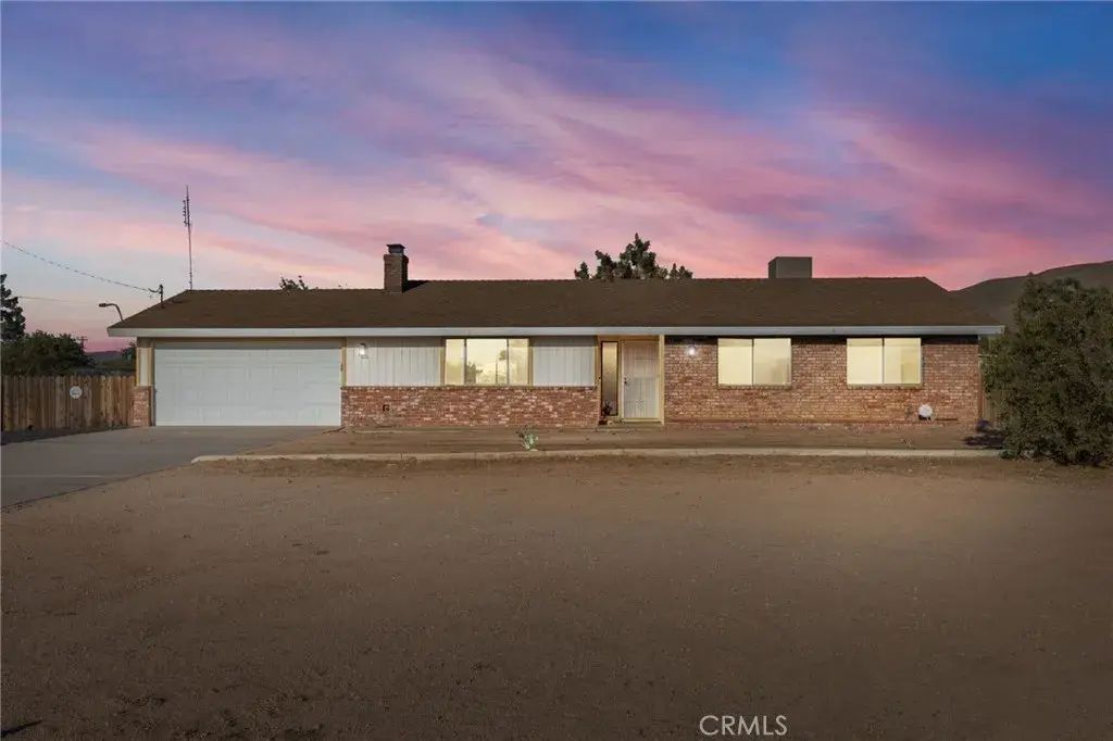 9393 Juniper Street, Apple Valley