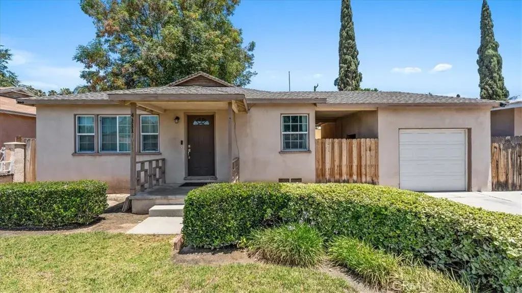 4111 Saint Paul Place, Riverside