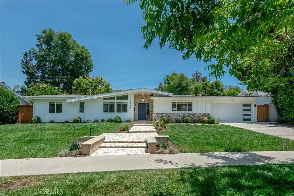 4730 Degovia Avenue, Woodland Hills