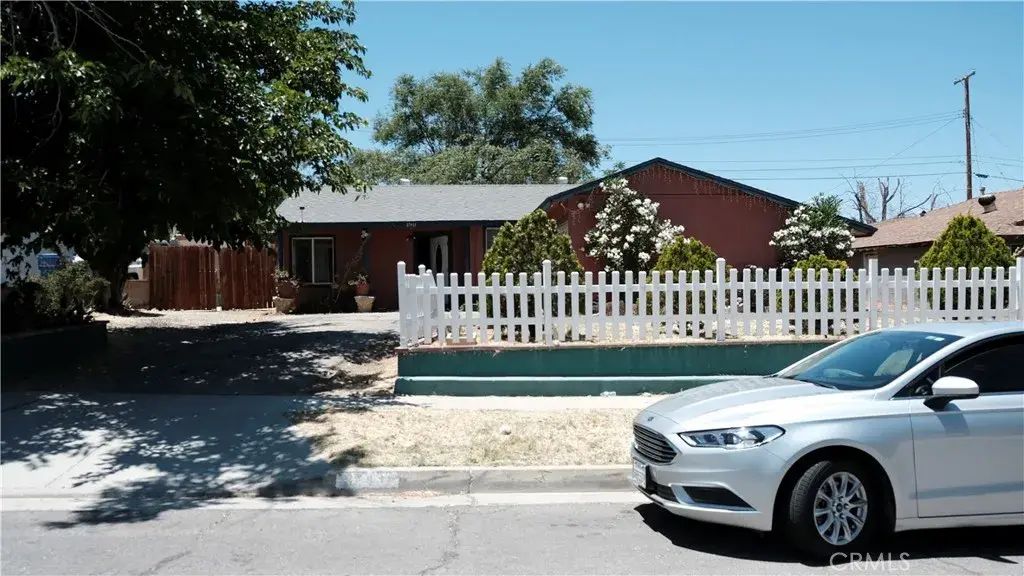 37431 Larkin Avenue, Palmdale