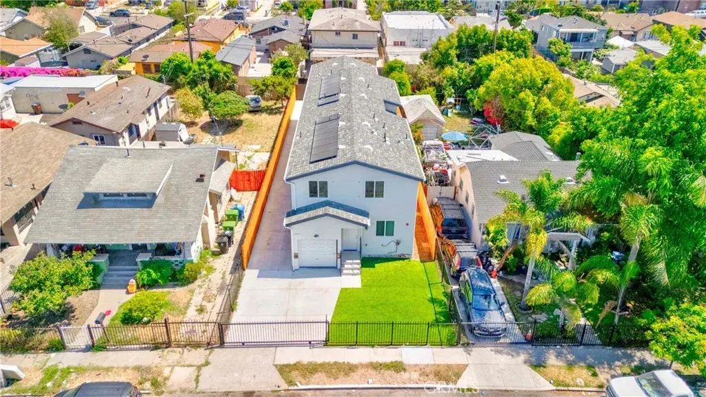 924 W 75th Street, Los Angeles