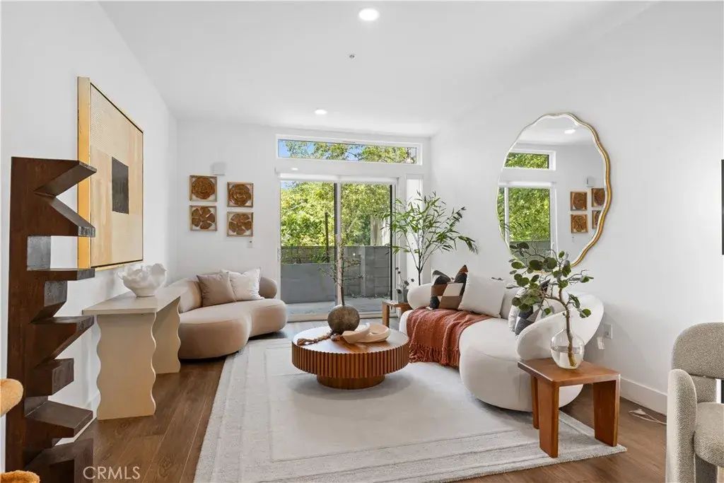 218 N El Molino Avenue 207, Pasadena