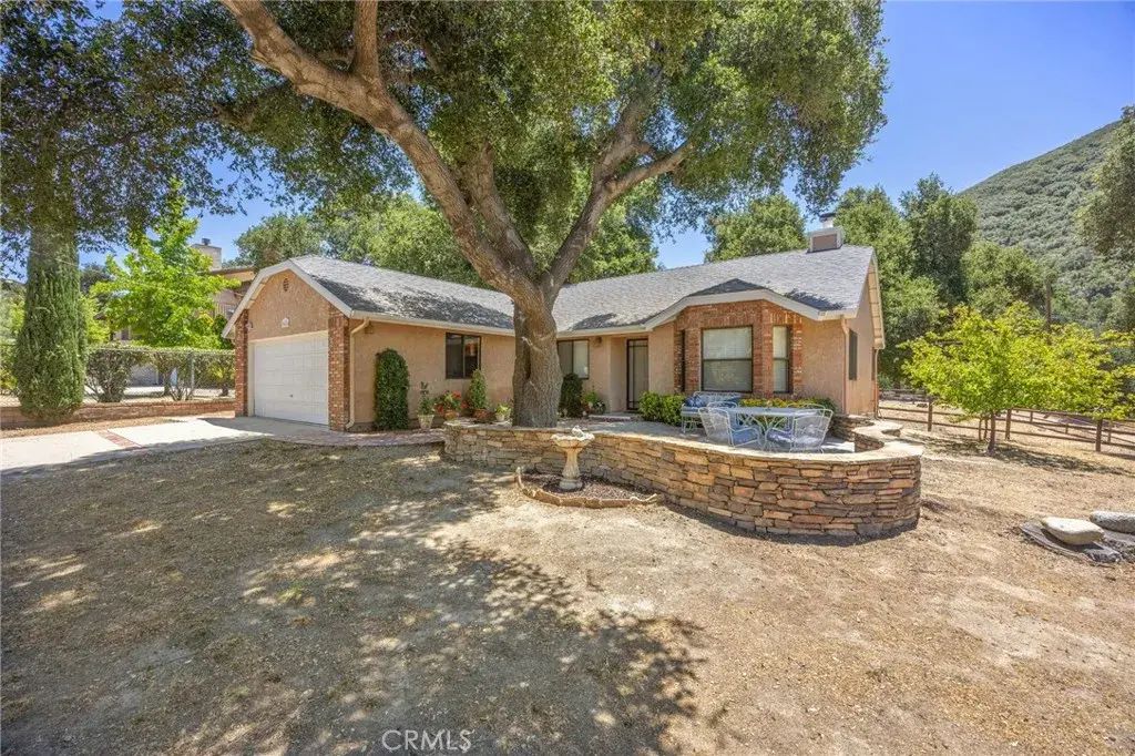 39436 Calle El Fuente, Green Valley