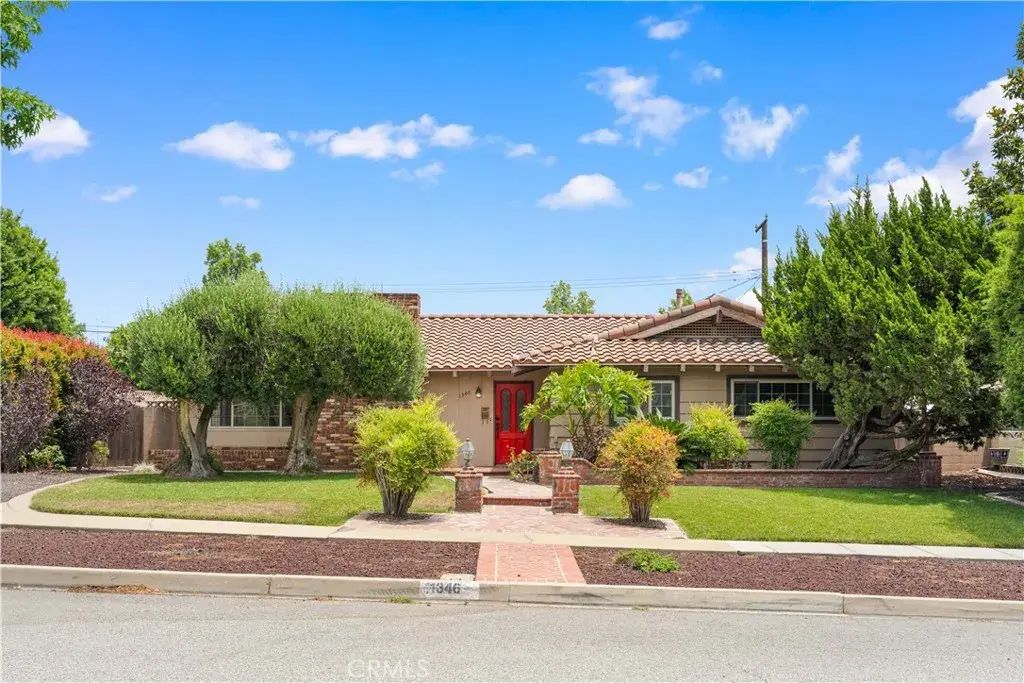 1346 N Shelley, Upland