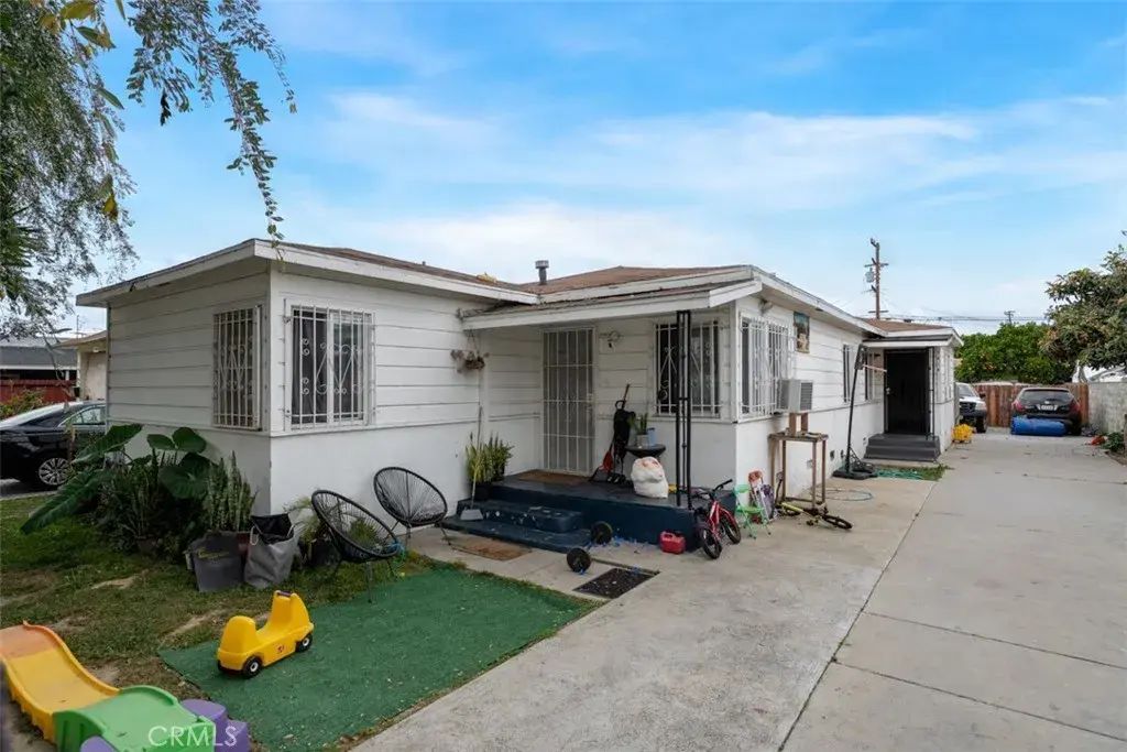 1616 N Willowbrook, Compton