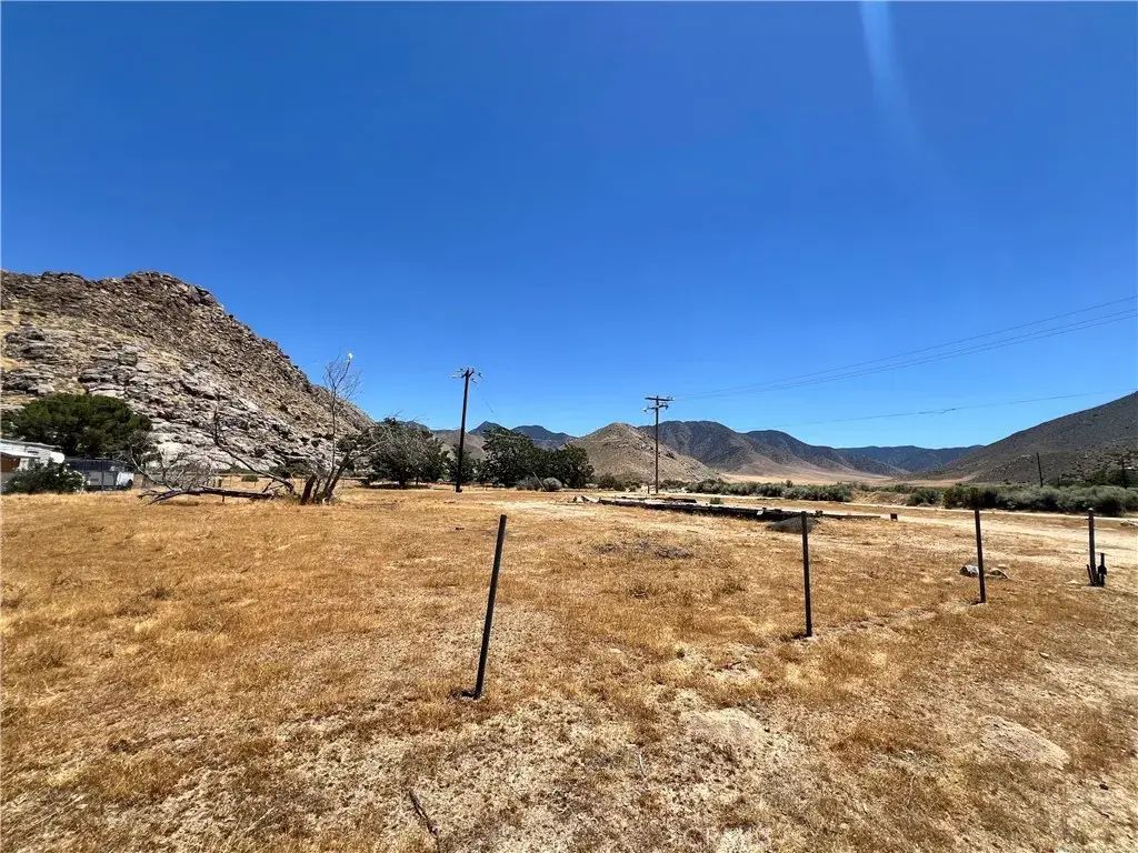 8136 Rocky Hill, Onyx