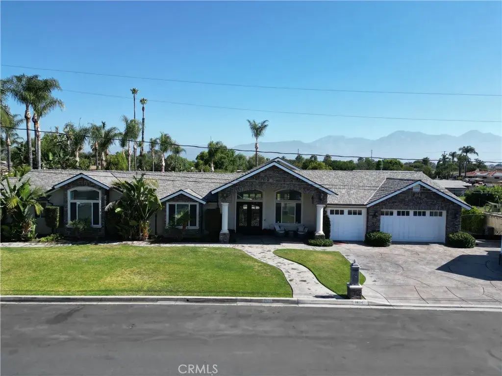 3834 Locust, Chino