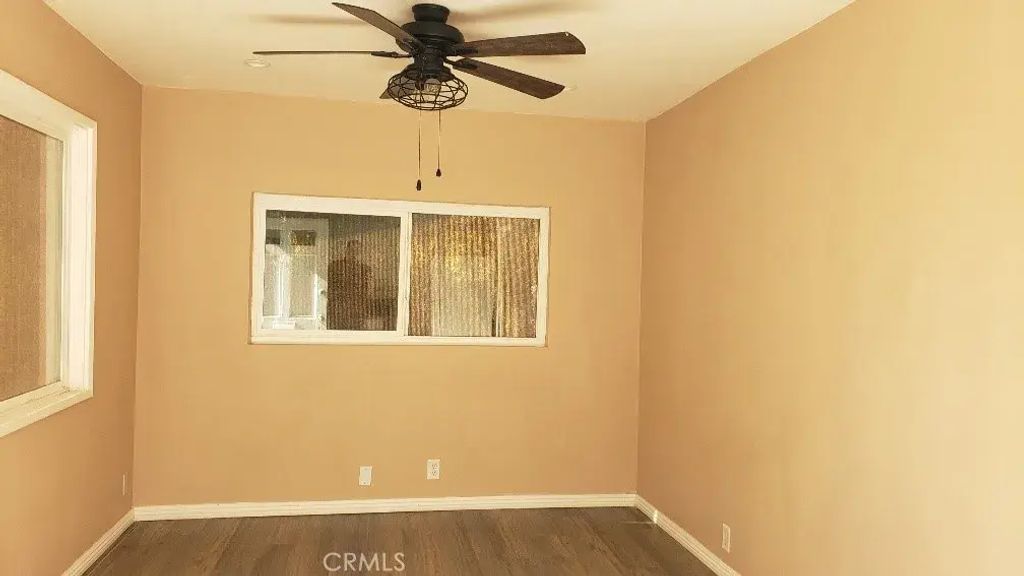1040 E I Adu, Ontario
