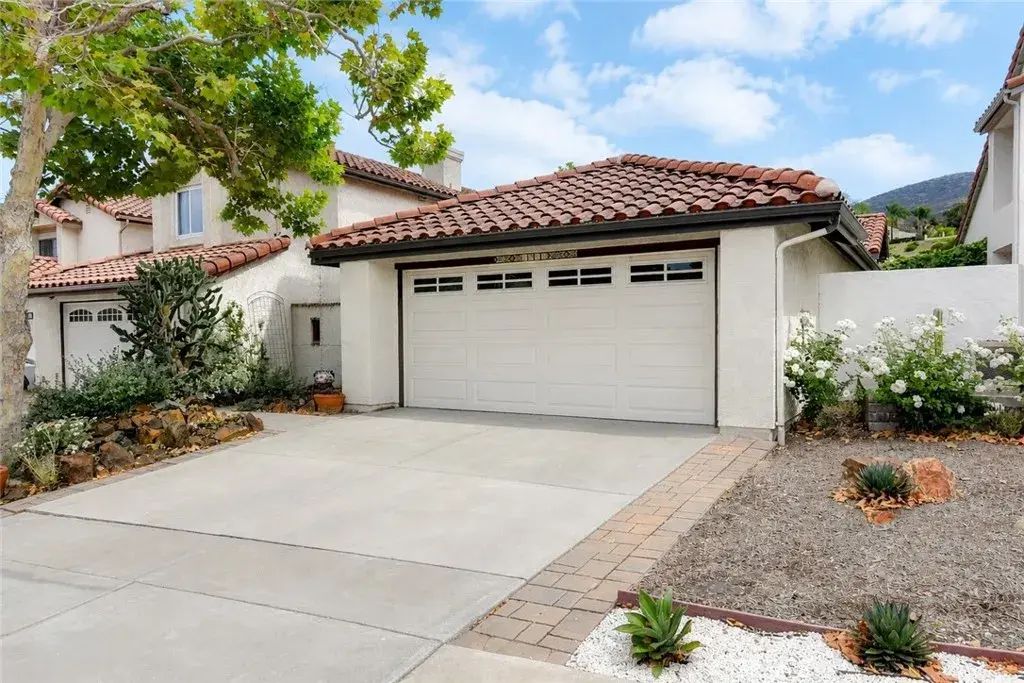 1332 Felipe, San Clemente