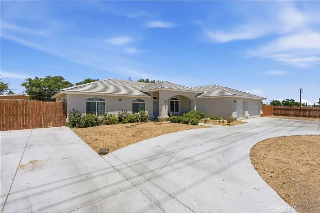 8984 Peach Ave, Hesperia