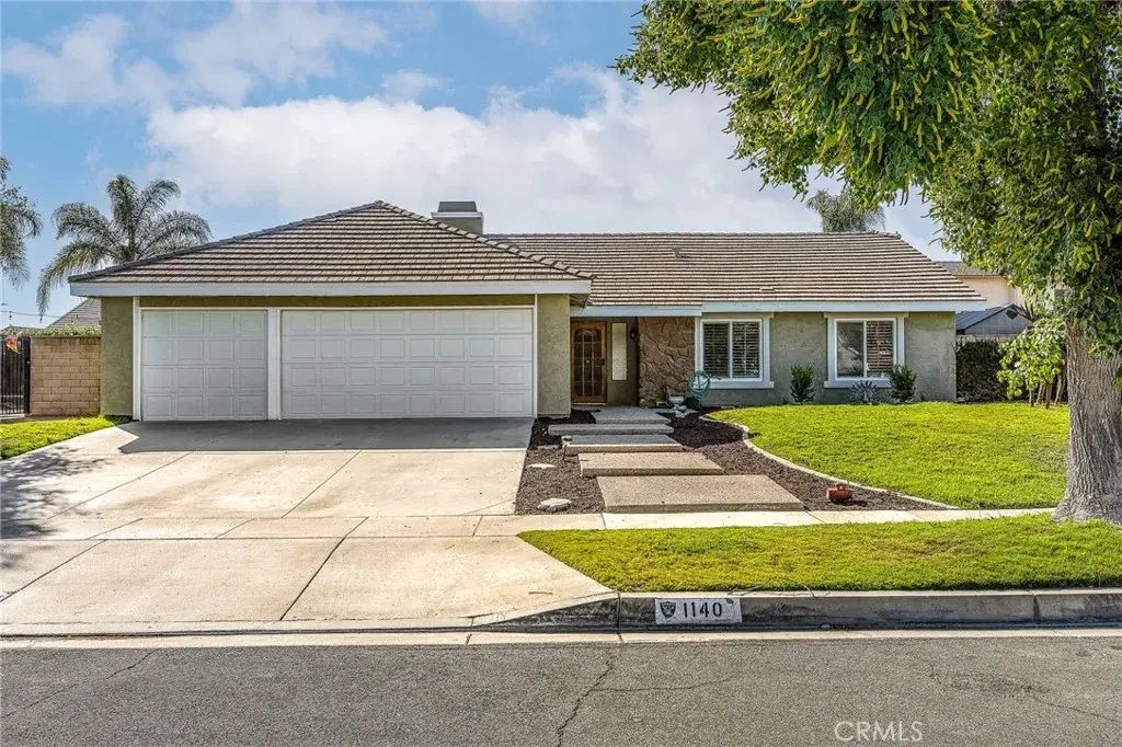 1140 Hillcrest, Corona