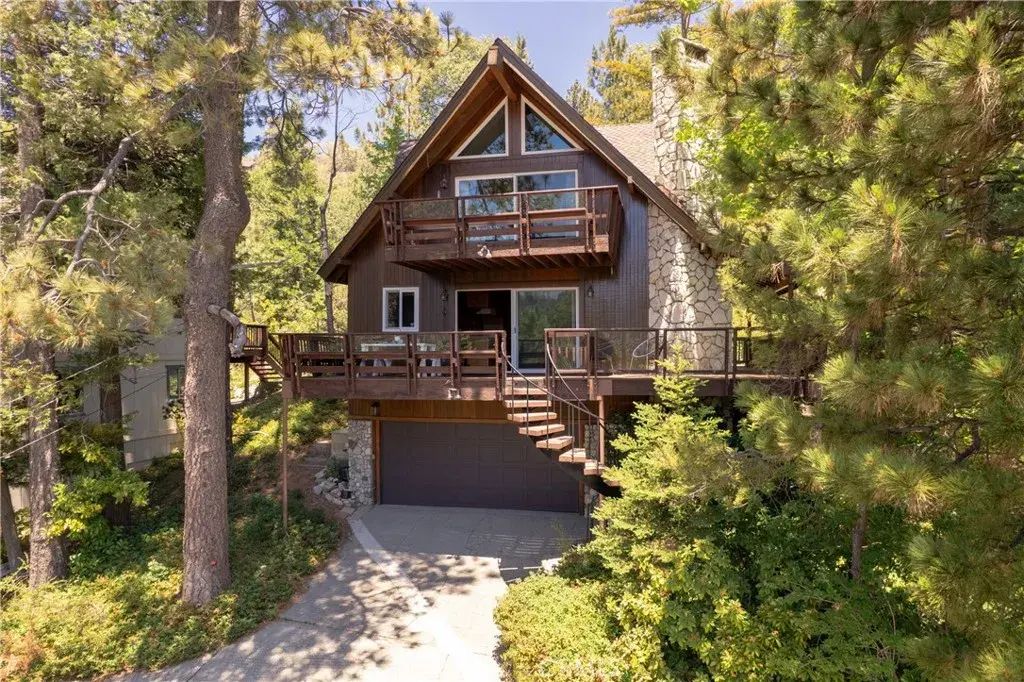 27668 W Shore, Lake Arrowhead