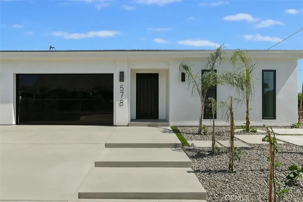 578 W Avenida Cerca, Palm Springs