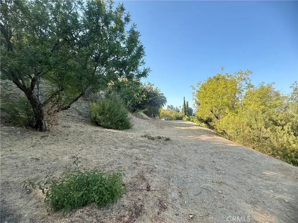 4551 Lindley, Tarzana