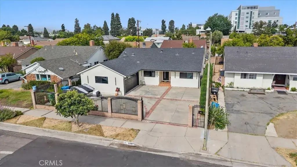 8109 Greenbush Avenue, Panorama City