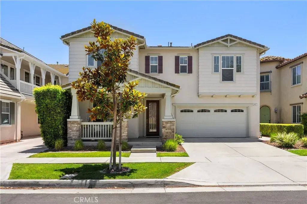 8075 Holland Park Street, Chino