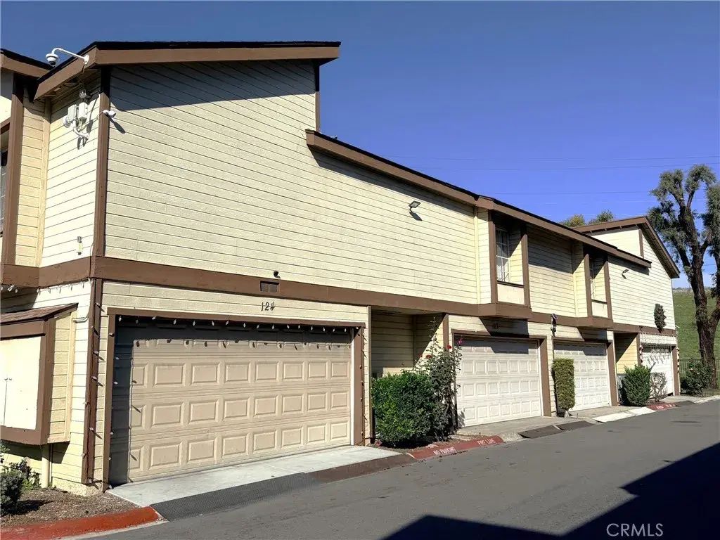 8939 Gallatin Road 123, Pico Rivera