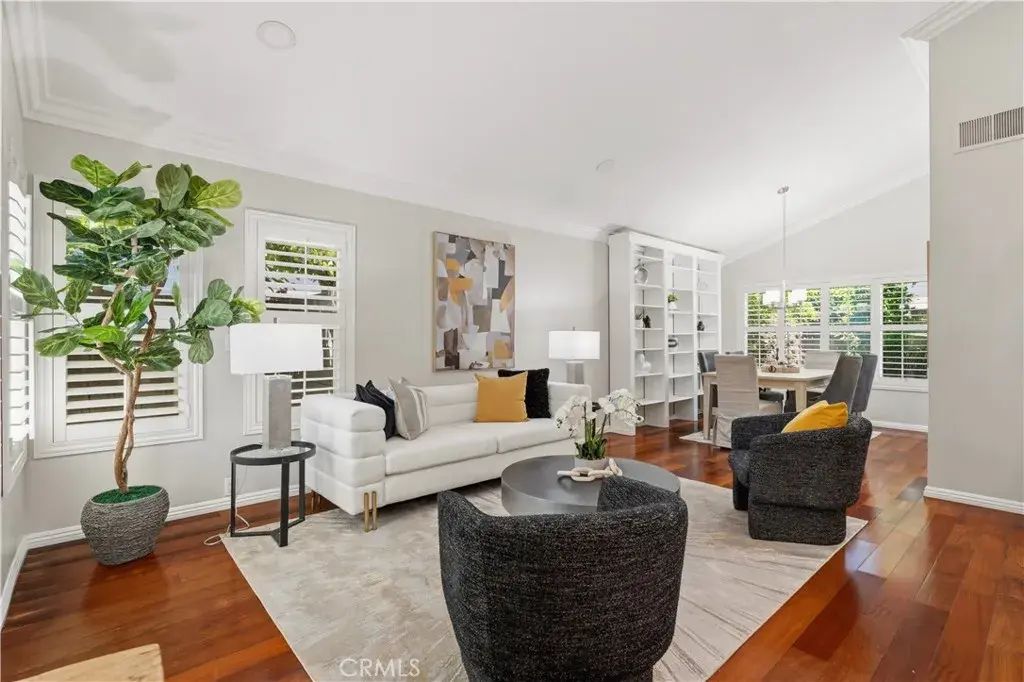 16319 Still Knoll, Cerritos