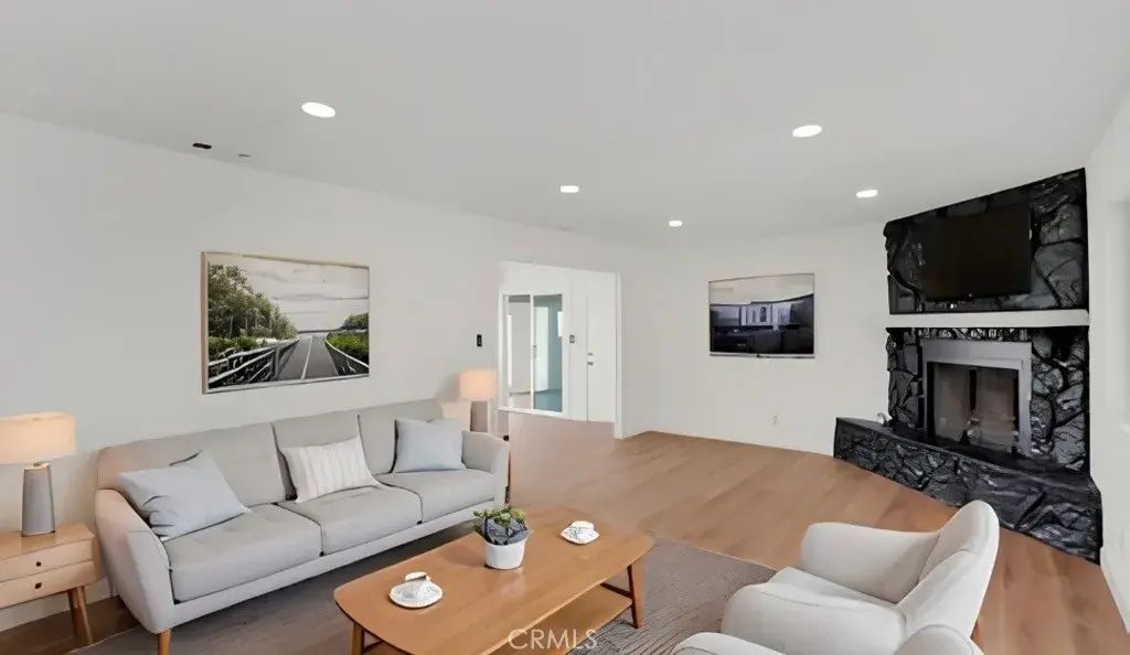 11984 Cottonwood, Hesperia