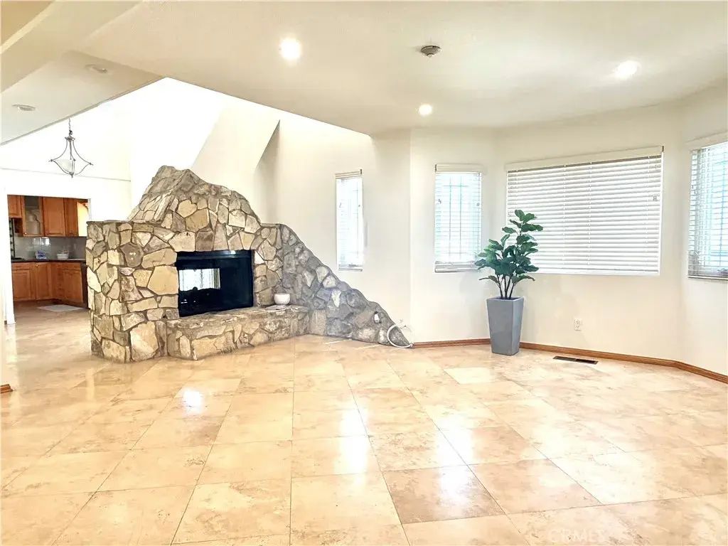 425 S Catalina Avenue 4, Redondo Beach