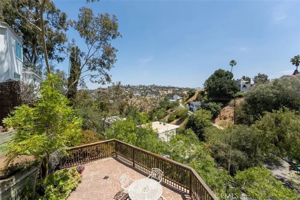8248 Mannix, Los Angeles