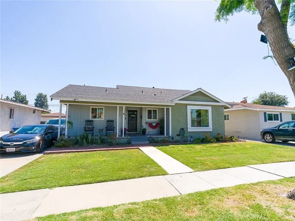 7722 Bairnsdale, Downey