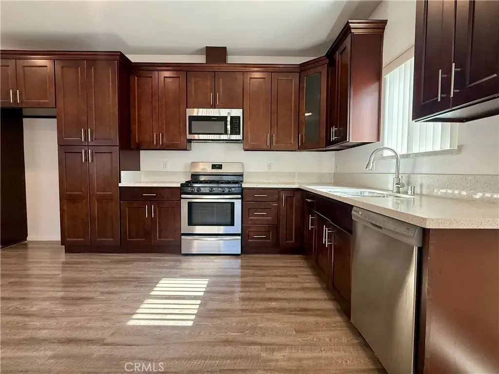6624 Balboa Boulevard 4, Lake Balboa