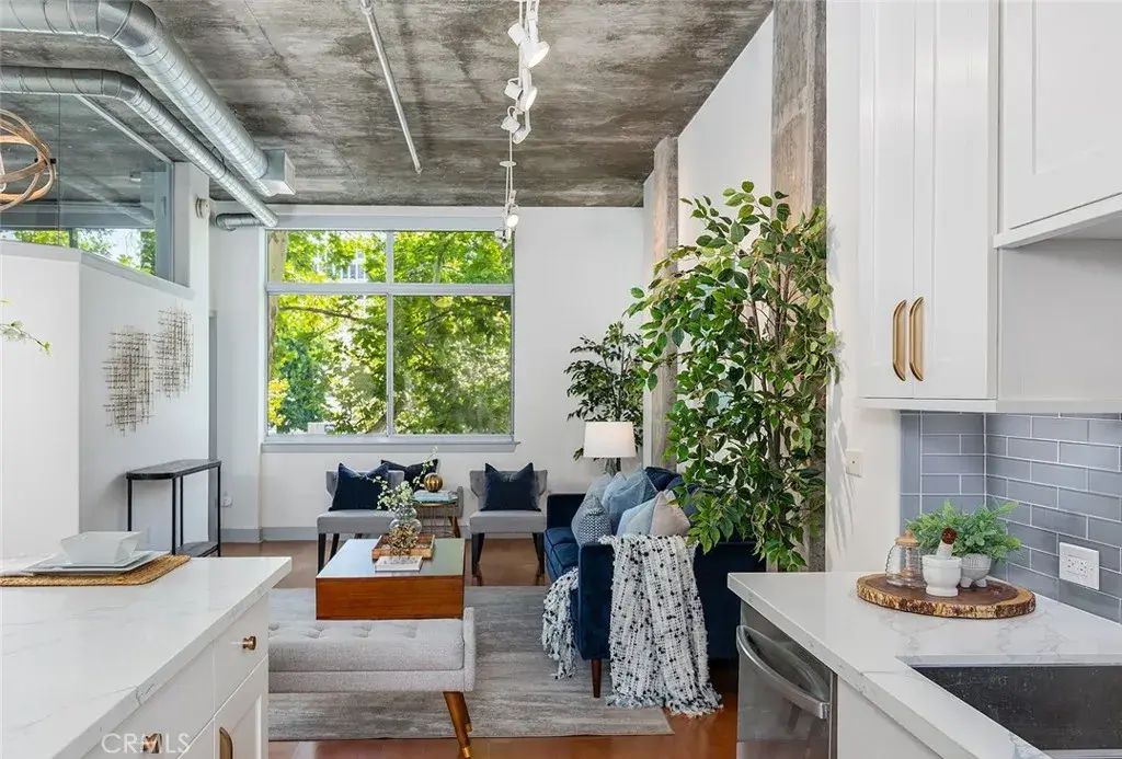 840 E Green 130, Pasadena