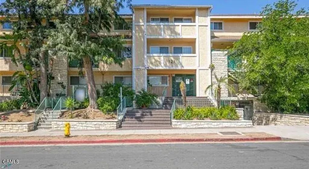 121 Sinclair Avenue 107, Glendale