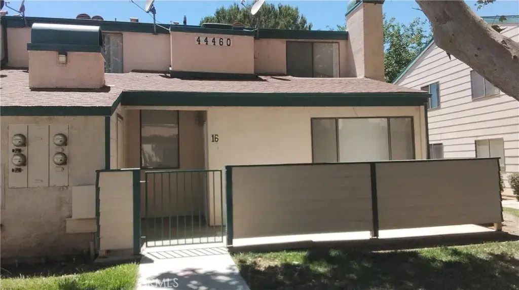 44460 15th Street East 16, Lancaster