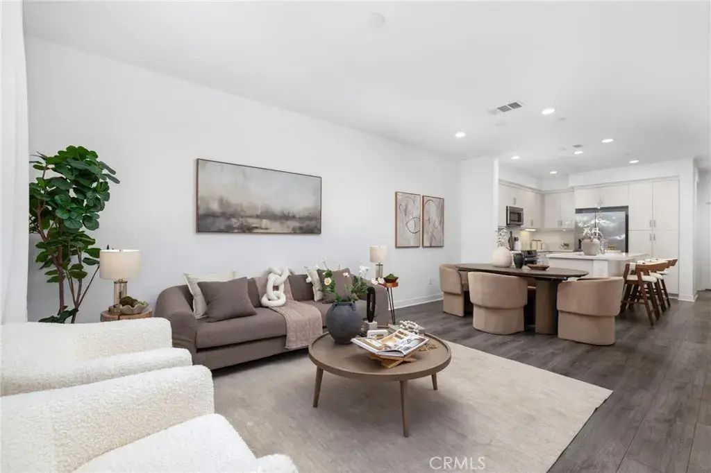 419 Falcon Place, Covina