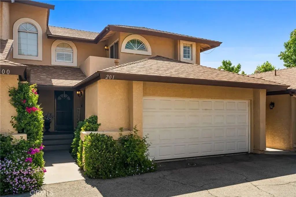 22914 Banyan Pl 201, Saugus