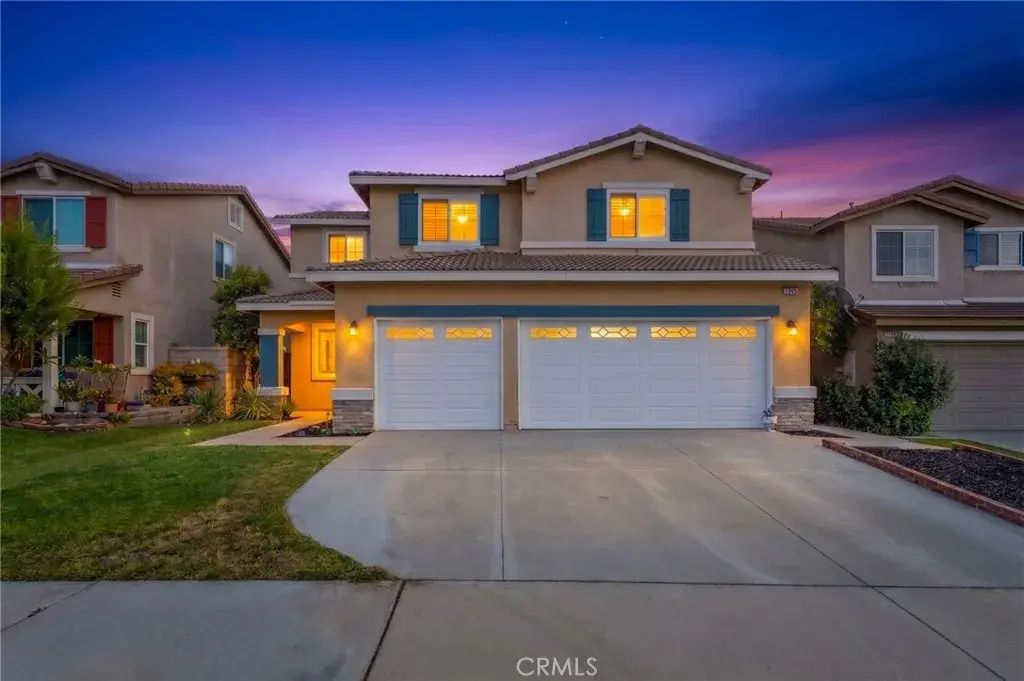 7253 Myrtle, Fontana
