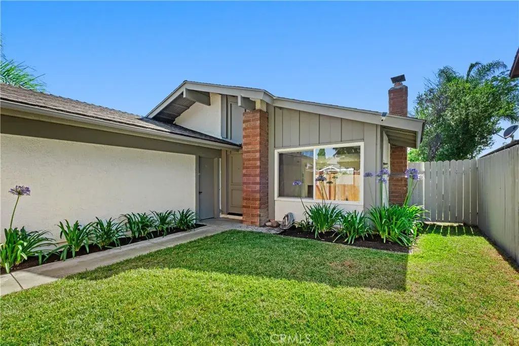 24022 Elrond, Lake Forest