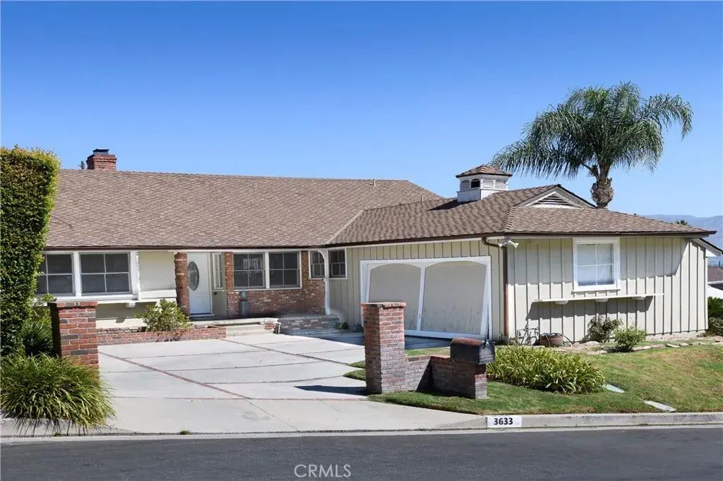 3633 Willowcrest Avenue, Studio City
