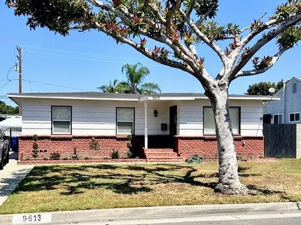 9613 Brock, Downey