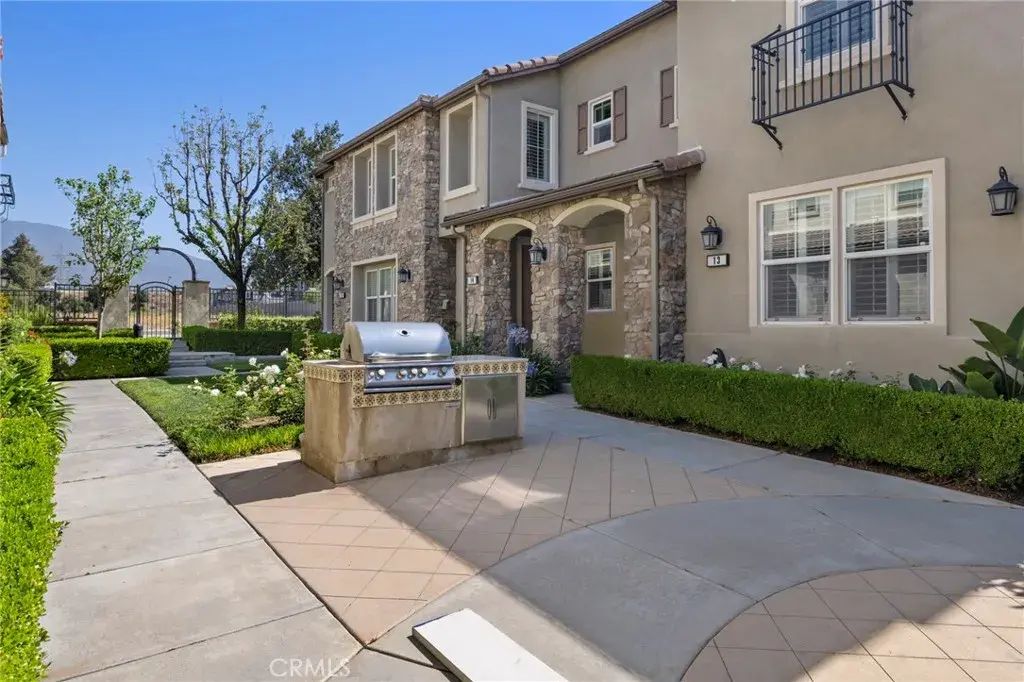 14975 S Highland Avenue 13, Fontana