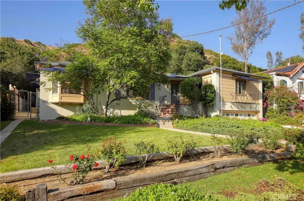 833 W Mountain, Glendale