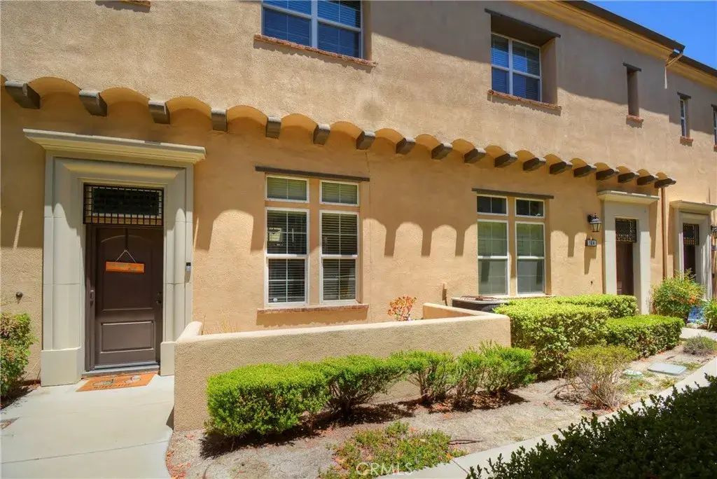 4452 Owens 105, Corona