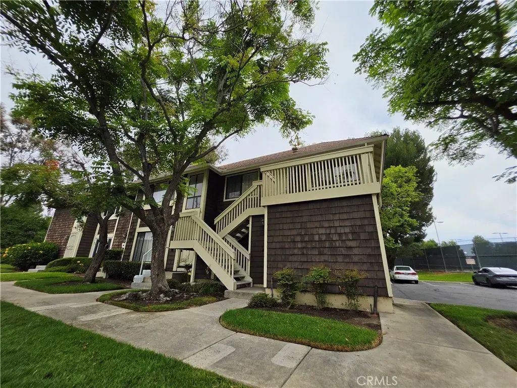 26257 Hillsford Place, Lake Forest