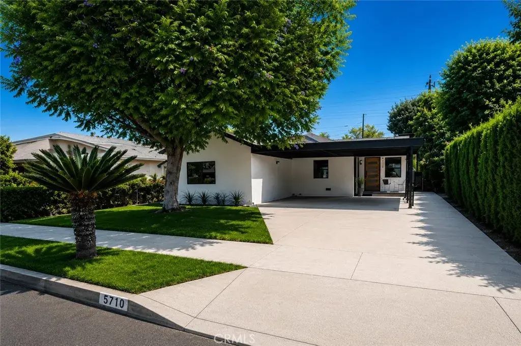 5710 Wilbur, Tarzana