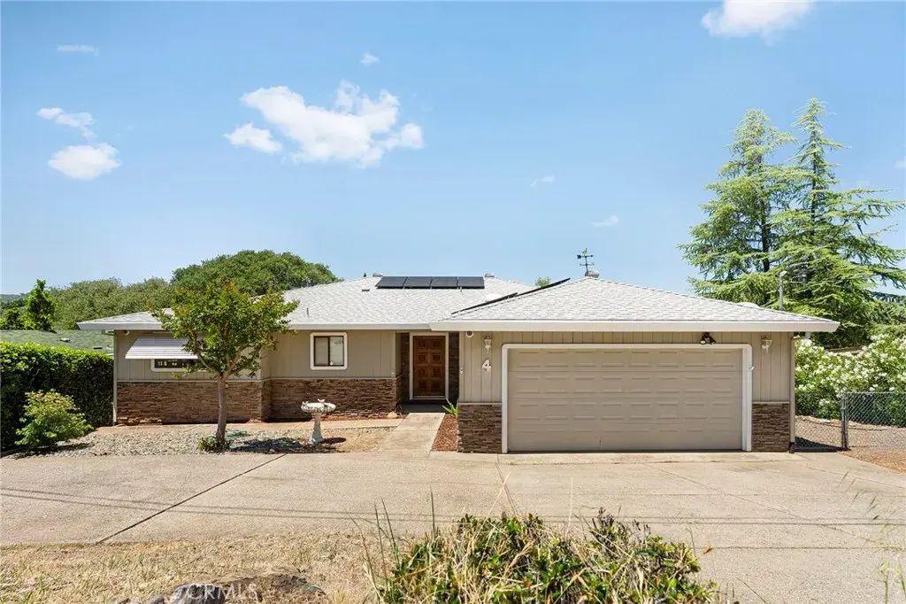 4 Oak Hill Dr, Oroville