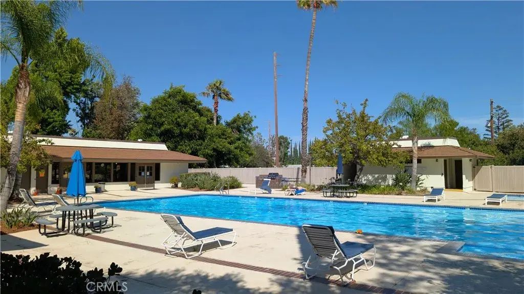 22304 Devonshire Street 4, Chatsworth