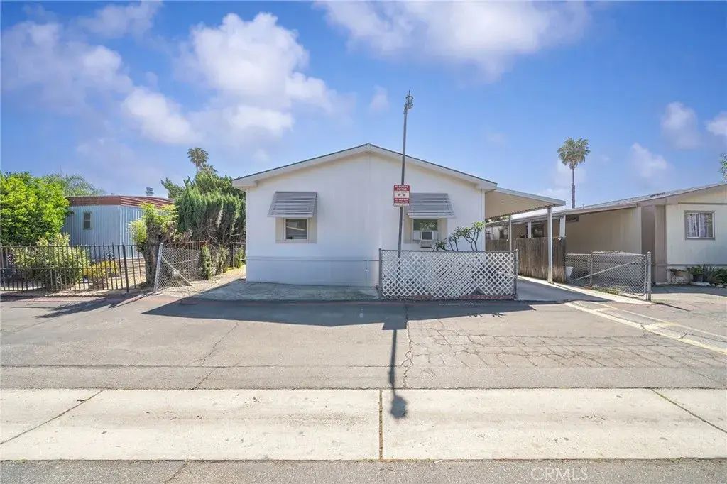 1401 W 9th 103, Pomona