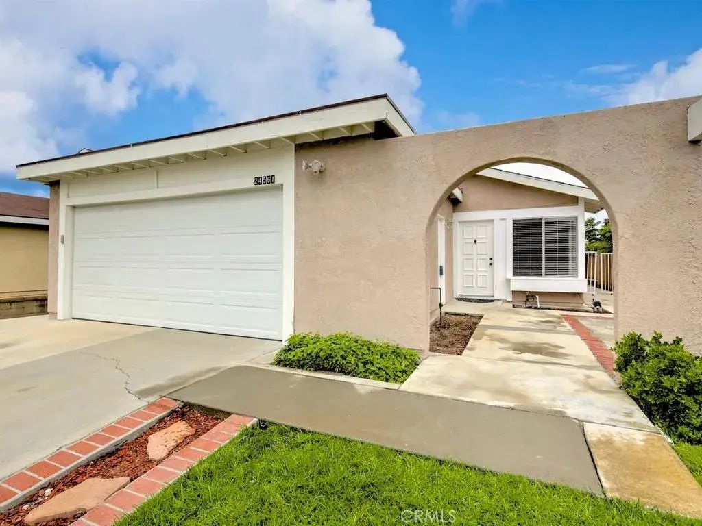 24561 Sadaba, Mission Viejo