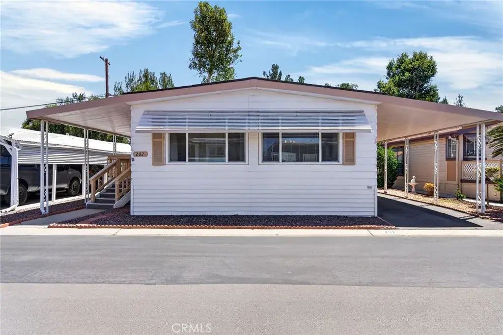 4000 Pierce 202, Riverside