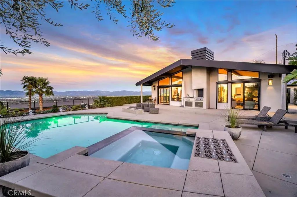 4326 Coronet Drive, Encino